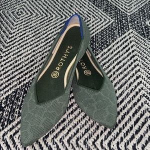 Excellent Rothy’s Safari Points - worn once!